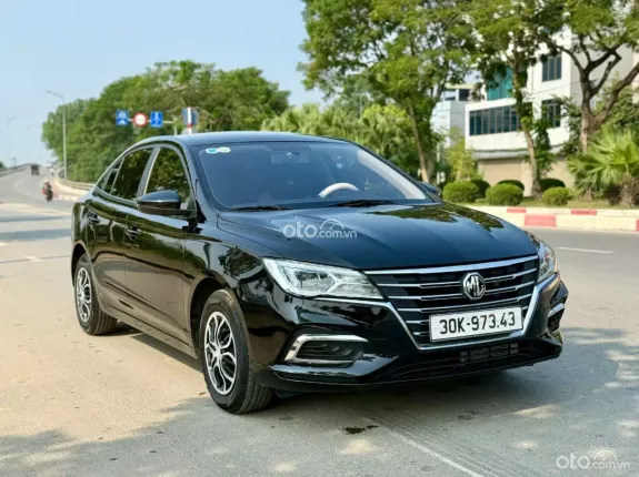 MG 5 1.5L STD 2023 - Đăng ký T5 năm 2024 chạy 1,2 vạn Zin đét