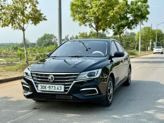 MG 5 1.5L STD 2023 - Đăng ký T5 năm 2024 chạy 1,2 vạn Zin đét