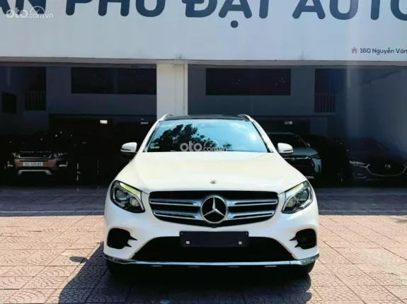 Mercedes-Benz GLC 300 4Matic 2016 - Ngọc Trinh làng Mẹc về bản - Mới chạy hơn 8v