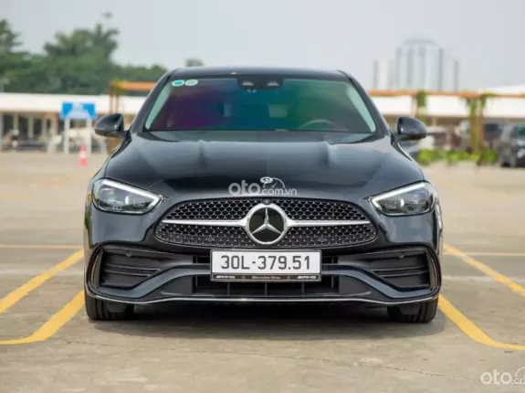 Mercedes-Benz C300 AMG 2022 - 9.500km sẵn xe giao ngay