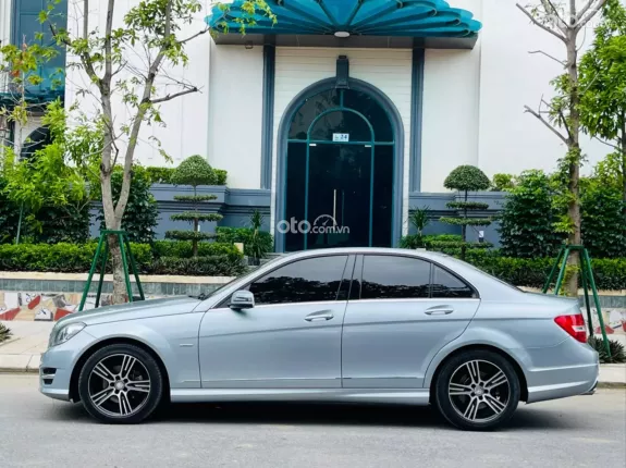 Mercedes-Benz C200 Edition C 2014 - Mới bảo dưỡng lớn mua về chỉ việc đi