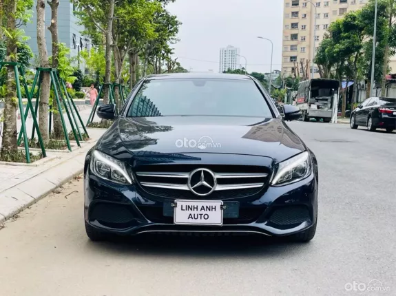 Mercedes-Benz C200 2.0 AT 2016 - Lên nhiều đồ, giá tốt