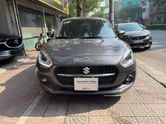 Suzuki Swift GLX 1.2 CVT 2021 - Đăng ký 2022 xe đi chưa đến 1v