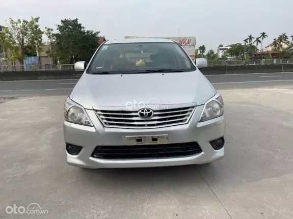 Toyota Innova 2.0E 2013 - Tư nhân gia đình sử dụng ko txdv