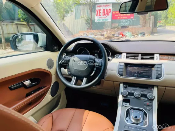Land Rover Range Rover Evoque 2.0P HSE Dynamic 2012 - Màu Trắng nội thất Nâu rất đẹp