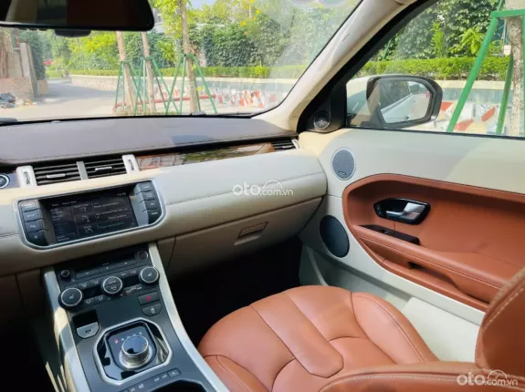 Land Rover Range Rover Evoque 2.0P HSE Dynamic 2012 - Màu Trắng nội thất Nâu rất đẹp