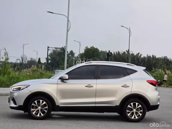 MG ZS 1.5L STD+ 2021 - Cực lướt, chủ cũ đi ít