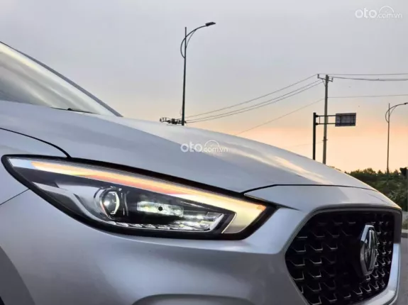 MG ZS 1.5L STD+ 2021 - Cực lướt, chủ cũ đi ít