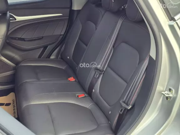 MG ZS 1.5L STD+ 2021 - Cực lướt, chủ cũ đi ít