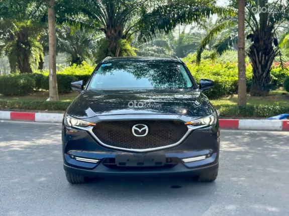 Mazda CX-5 2.0 Premium 2022 - Xe còn rất mới và đẹp, lốp sơ cua chưa hạ, option nhiều miên man, xe có cam kết bằng văn bản