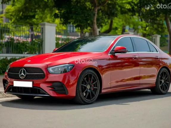 Mercedes-Benz E300 AMG 2021 - ĐỎ NỘI THẤT NÂU SIÊU HIẾM