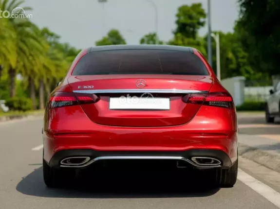 Mercedes-Benz E300 AMG 2021 - ĐỎ NỘI THẤT NÂU SIÊU HIẾM