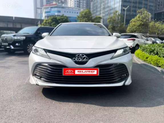 Toyota Camry 2.5Q 2020 - Chuẩn 5v BH chính hãng