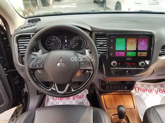 Mitsubishi Outlander 2.0 CVT 2021 - Bán MITSUBISHI OUTLANDER 2.0AT sản xuất và đăng ký 2021