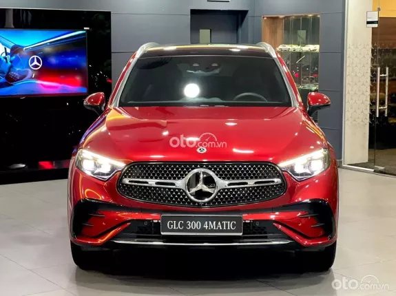 Mercedes-Benz GLC 300 4Matic 2024 - MÀU ĐỎ DUY NHẤT - LƯU KHO TẠI HÃNG