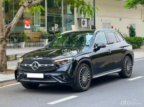 Mercedes-Benz GLC 300 4Matic 2024 - Đen-Đen giá hãng cực tốt