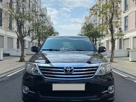 Toyota Fortuner 2.7 V 4X4 AT 2015 - BẢO DƯỠNG ĐẦY ĐỦ 2 CẦU SỐ TỰ ĐỘNG