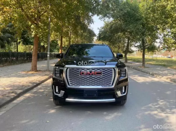 GMC Yukon 2022 - Bán GMC yukondenali sx 2022 xe mới 100%, bản xăng 6.2 V8 7 chỗ. Sẵn xe giao ngay