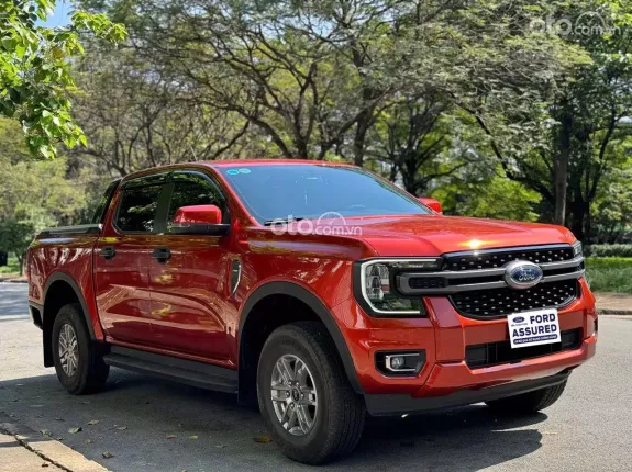 Ford Ranger XLS 2.2 4x2 AT 2023 - Siêu lướt 16.000km trang bị sẵn nắp thùng