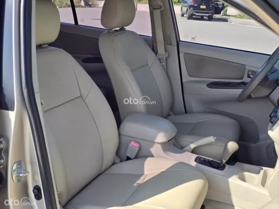 Toyota Innova 2.0G 2014 - Siêu đẹp