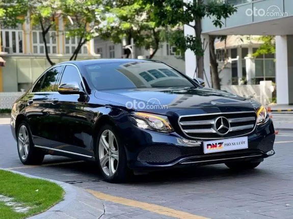 Mercedes-Benz E250 E250 2018 - MÀU XANH-KEM SIÊU CỌP – XUẤT HÓA ĐƠN CTY