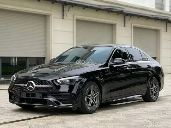 Mercedes-Benz C300 AMG 2023 - E cần bán mercedes c300 sx 2023 xe siêu lướt