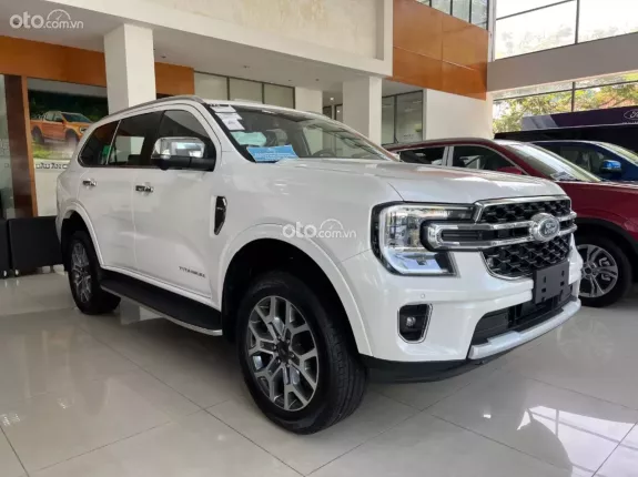 Ford Everest Titanium 2.0 AT 4x2 2024 - Sẵn kho giao ngay giá ưu đãi tốt trong tháng