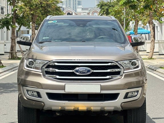 Ford Everest Titanium 2.0 AT 4x2 2019 - XE GIA ĐÌNH DỬ DỤNG CHẤT XE CÒN ĐẸP