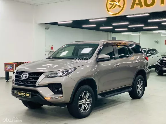 Toyota Fortuner 2020 - 2. 4 MÁY DẦU 4X2 AT