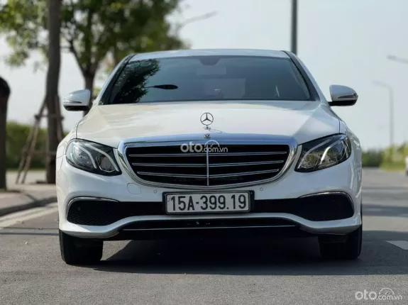 Mercedes-Benz E200 2017 - Hỗ trợ bank 50% - 70% giá trị xe