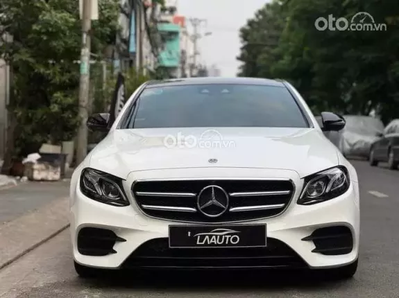 Mercedes-Benz E300 AMG 2019 - Đẹp tinh mơ