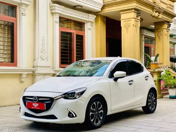 Mazda 2 2017 - Máy Nhật đẹp từ trong ra ngoài - Rất hợp với các chị em