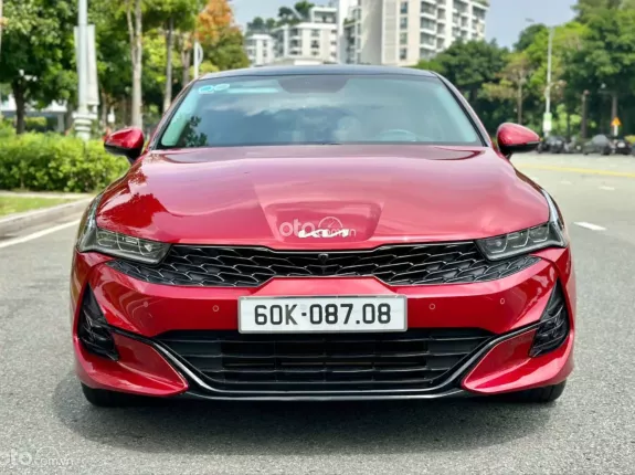 Kia K5 2.0 Premium 2023 - Số tự động, màu đỏ, odo 21.000 km