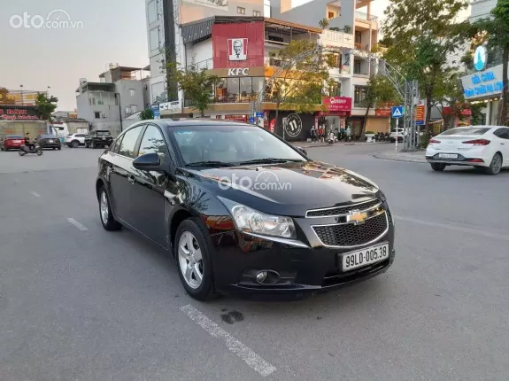 Chevrolet Cruze 1.6 MT 2013 - Chạy 10 vạn 196 triệu