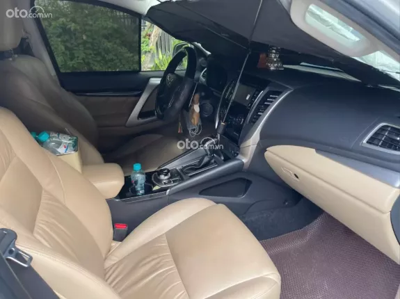 Mitsubishi Pajero Sport G 4x4 AT 2018 - Siêu đẹp