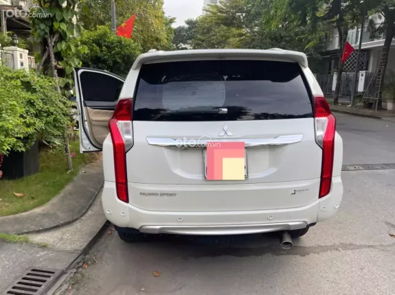 Mitsubishi Pajero Sport G 4x4 AT 2018 - Siêu đẹp