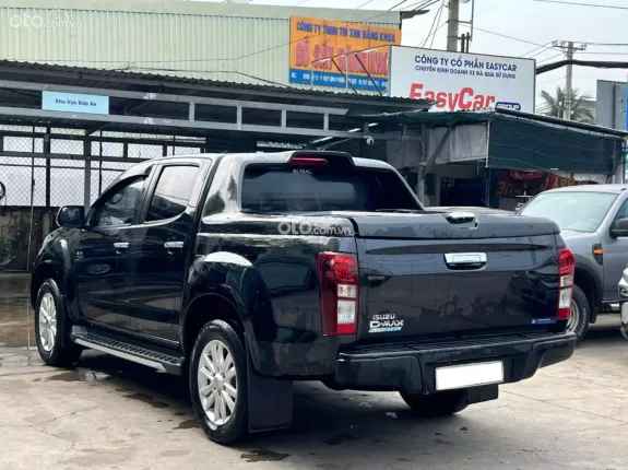 Isuzu D-Max LS 4x2 AT 2019 - Màu đen Bao sang tên