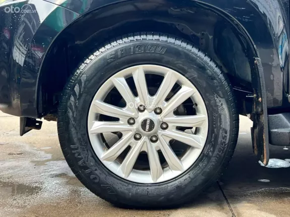 Isuzu D-Max LS 4x2 AT 2019 - Màu đen Bao sang tên