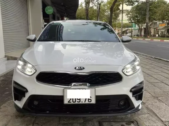 Kia Cerato 2.0 AT Premium 2019 - Xe đẹp siêu lướt, full lịch sử hãng, giá tốt sang tên ngay