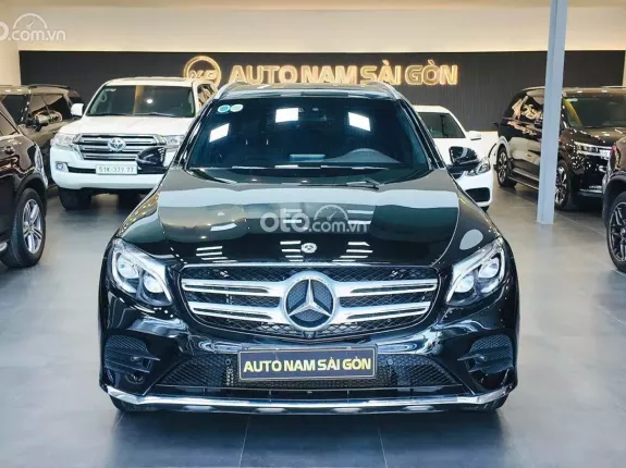 Mercedes-Benz GLC 300 4Matic 2018 - Model 2019 chủ đi rất ít - Đã lên nhiều Option