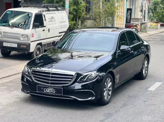 Mercedes-Benz E200 2019 - Up sẵn đồ chơi