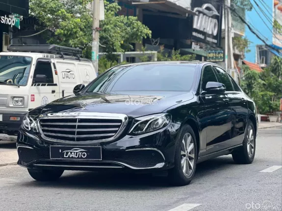 Mercedes-Benz E200 2019 - Up sẵn đồ chơi