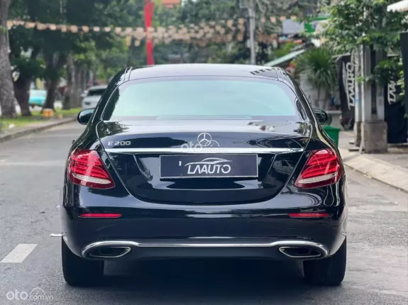 Mercedes-Benz E200 2019 - Up sẵn đồ chơi