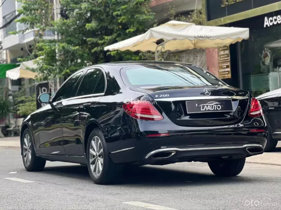 Mercedes-Benz E200 2019 - Up sẵn đồ chơi
