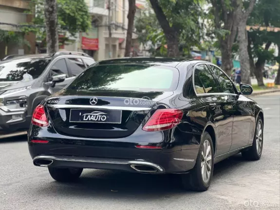 Mercedes-Benz E200 2019 - Up sẵn đồ chơi