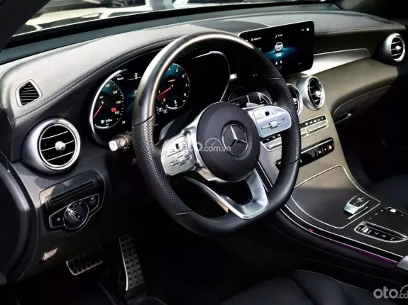 Mercedes-Benz GLC 300 4Matic 2022 - Model 2023 lướt nhẹ từ Showroom về nhà