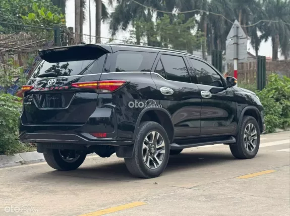 Toyota Fortuner 2.4 AT 4x2 Legender 2020 - Bán xe