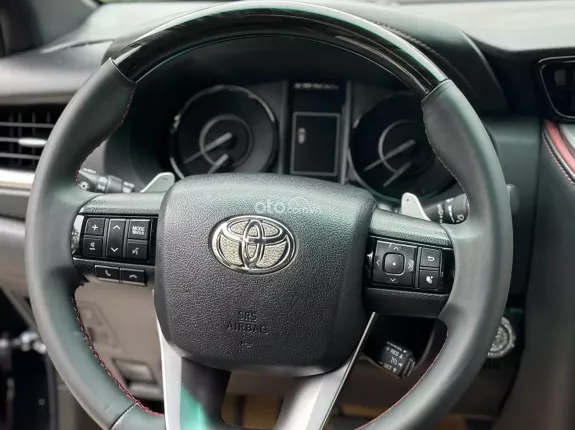 Toyota Fortuner 2.4 AT 4x2 Legender 2020 - Bán xe