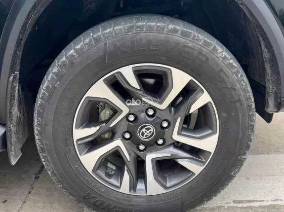 Toyota Fortuner 2.4 AT 4x2 Legender 2020 - Bán xe
