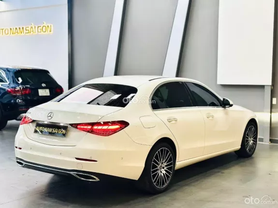 Mercedes-Benz C200 Avantgarde 2022 - Trắng Ngọc Trinh xinh xỉu up xỉu down